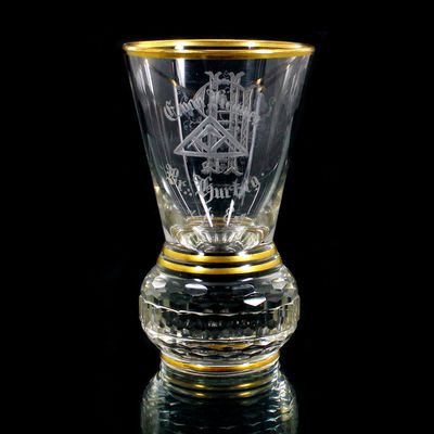 Logenglas mit Brillantenschliff, Monogramm HB, Josephinenhütte um 1890-1900