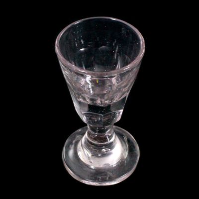 Schnapsglas, sogenannter Schummler, Frankreich, 2.Hft. des 19.Jh.