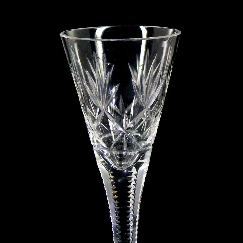 Pair of small stem glasses made of crystal glass with wedge-cut decoration, around 1900.