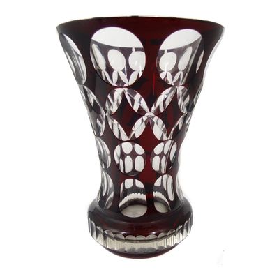 Vase mit rubinroten Überfang &amp; Durchschliffornamentik, Wenzel Kulka in Haida