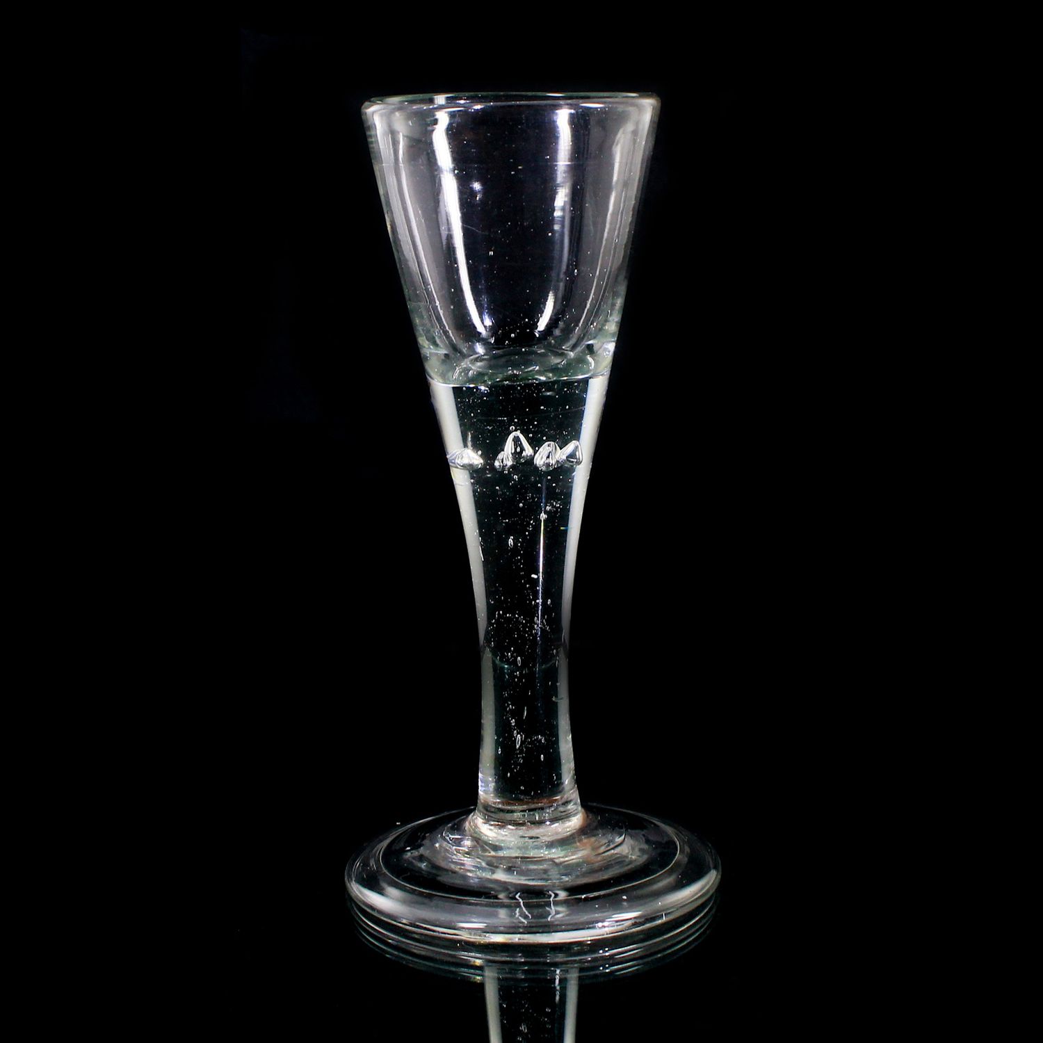 Lauenstein pointed goblet with air beads and folded edge, 2nd half of the 18th century.