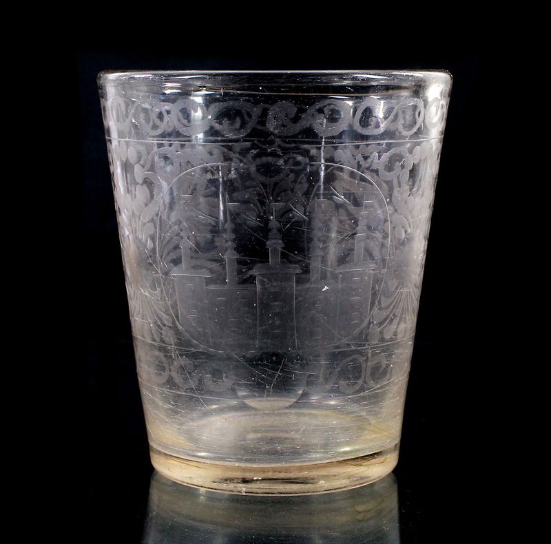 Beaker with sunflowers, depictions of birds, and architecture, Bohemia, c. 1680–90