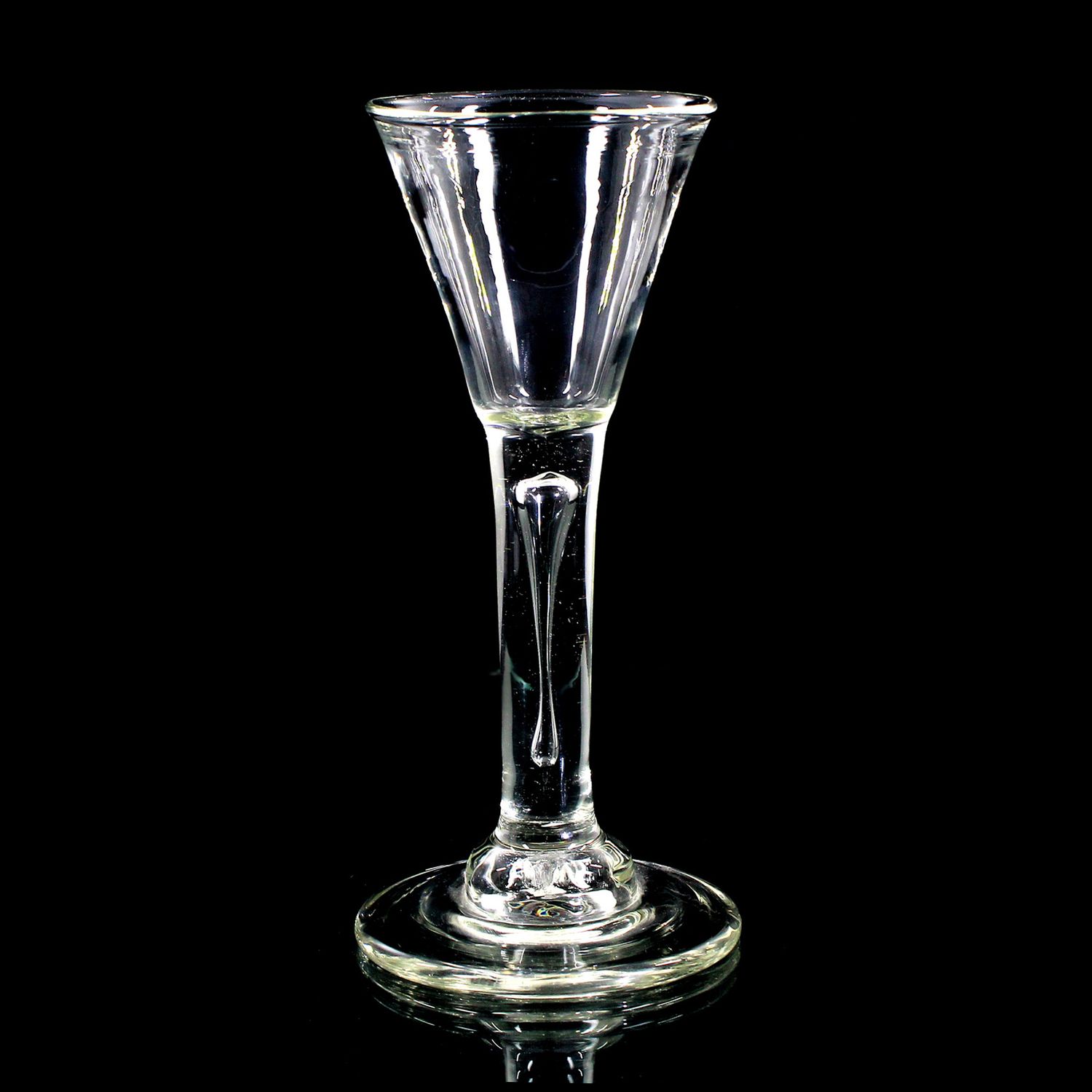 Pointed chalice with air column, North German or English, second half of the 18th century.
