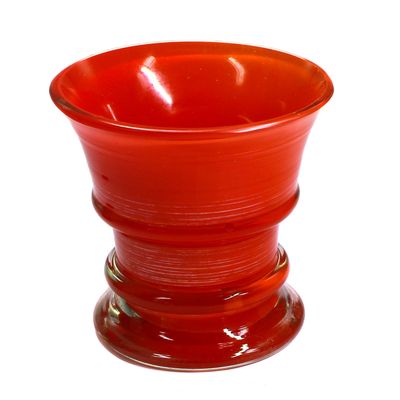 Kleine Vase aus farblosem Glas mit opakroten Unterfang, sign. Jean Beck