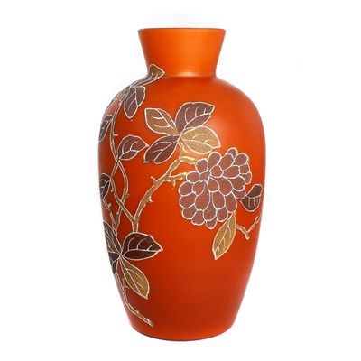 Vase aus opakweißen Glas mit topasfarbenen Fond und Blütendekor, Neuwelt