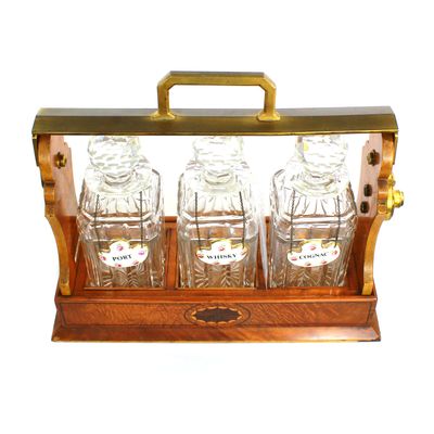 Tantalus Set mit 3 Karaffen, G. Betjemann &amp; Sons, Kirby LTD um 1900