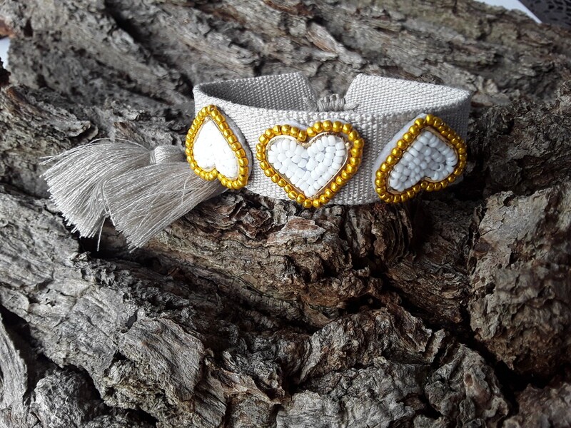 Armband mit Herzen aus Miyuki Perlen