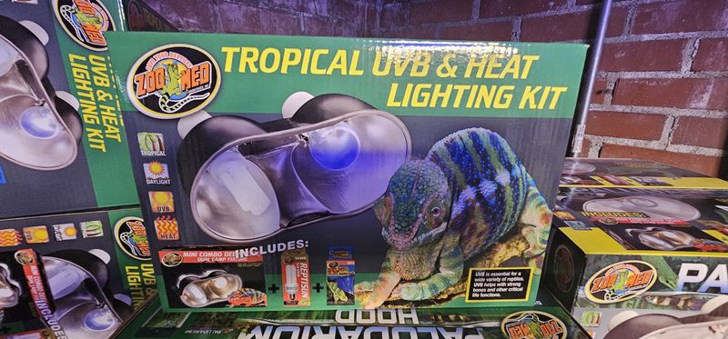 ZooMed Tropical UVB/Heat Lighting Kit