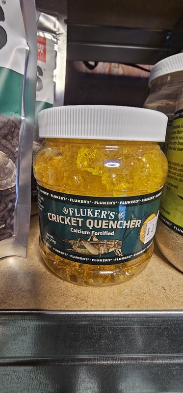 Flukers Cricket Quencher W/ Calcium 8 Oz
