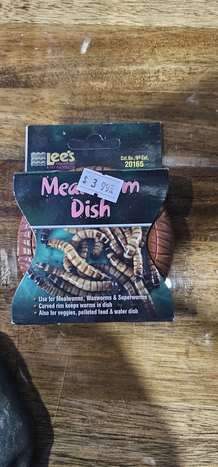 Lee&#39;s Plastic Mealworm Dish