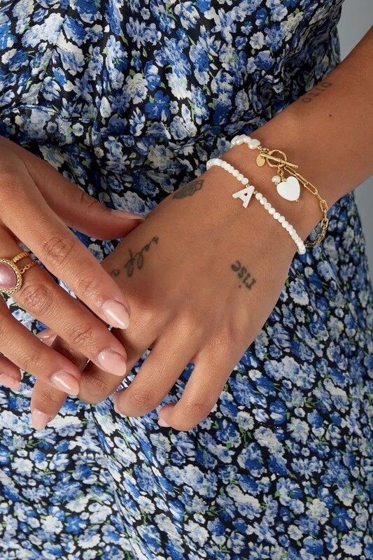Armbandje schelp kralen en hart - goud