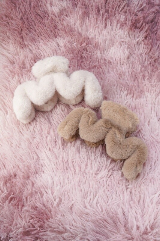 Haarklem fluffy zigzag roze