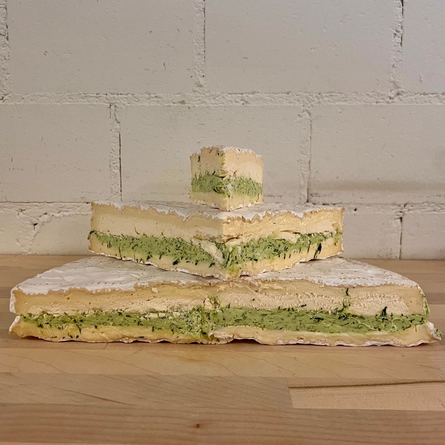 Brie de Meaux mit Bärlauch-Crème