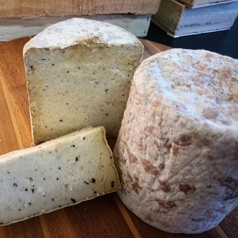 Bergkäse Piemont mit Trüffeln