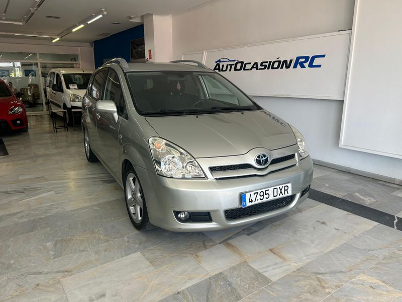 ​TOYOTA Corolla Verso 7 plazas  2.2 D4D 136cv Sol