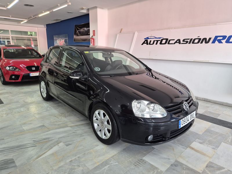VOLKSWAGEN Golf 2.0 TDI Sportline