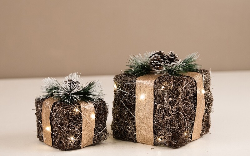 Led gaver m. guldbånd sæt af 2 stk. Led gaver m. guldbånd sæt af 2 stk.