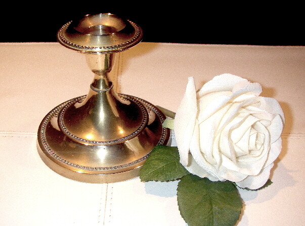 Vintage. Massiv messing lysestage m. perlekrans H10 cm