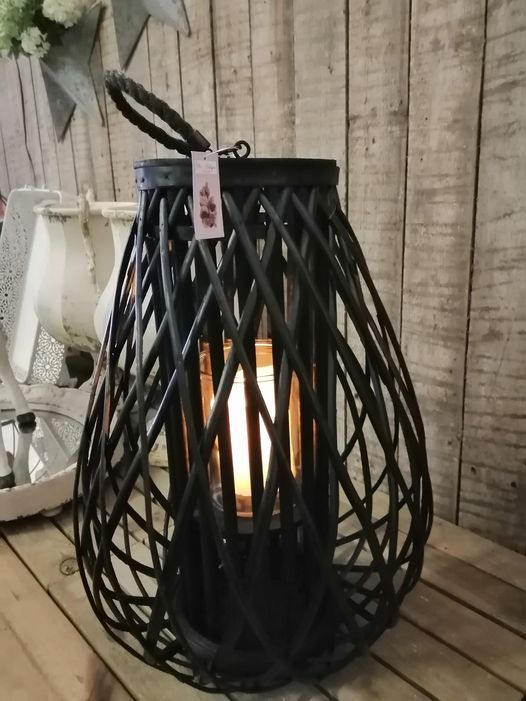 Lanterne i flet (pil) m. glas og hank