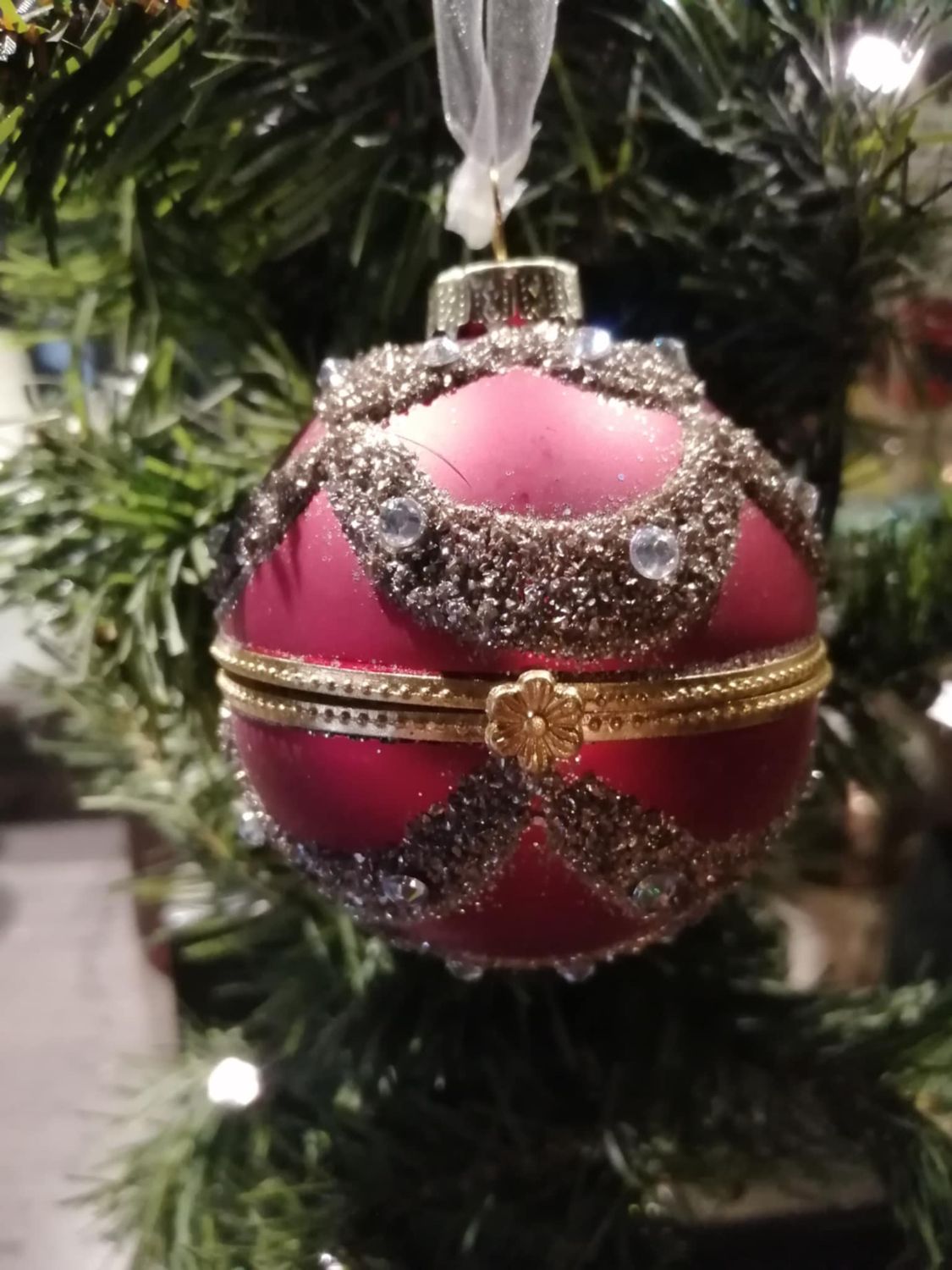 Julekugle med rum, der kan åbnes, rød/mat