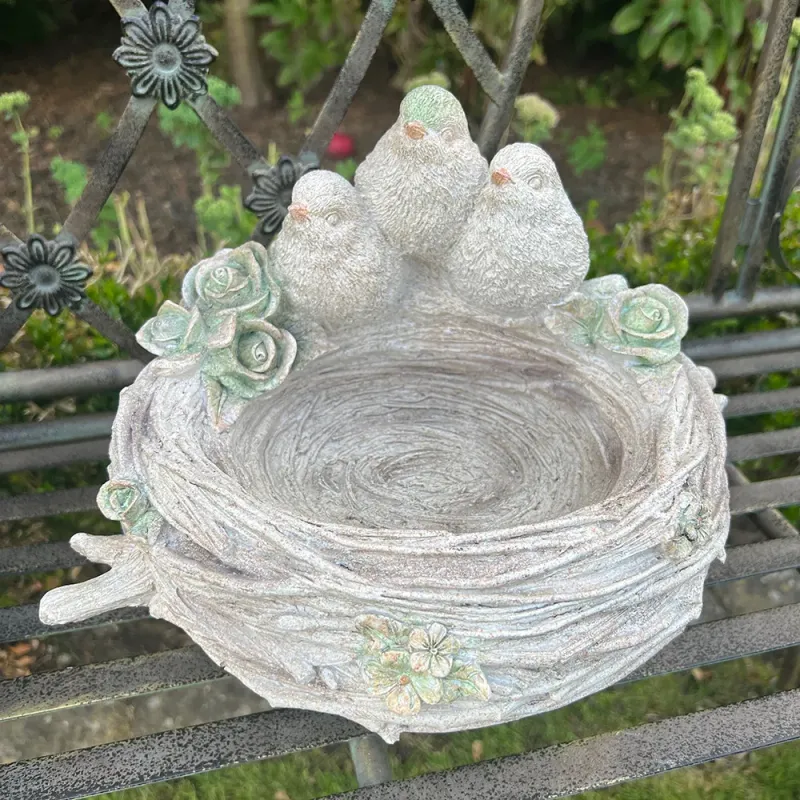 Fuglebad, rede med fugle H21/B30 cm