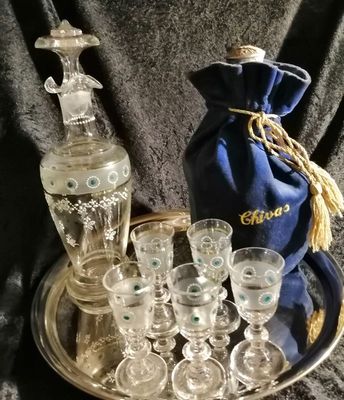 Antik &amp; Vintage.