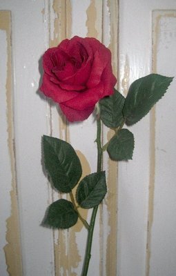 Dekorationsblomster - Rød rose. H53/Ø8 cm