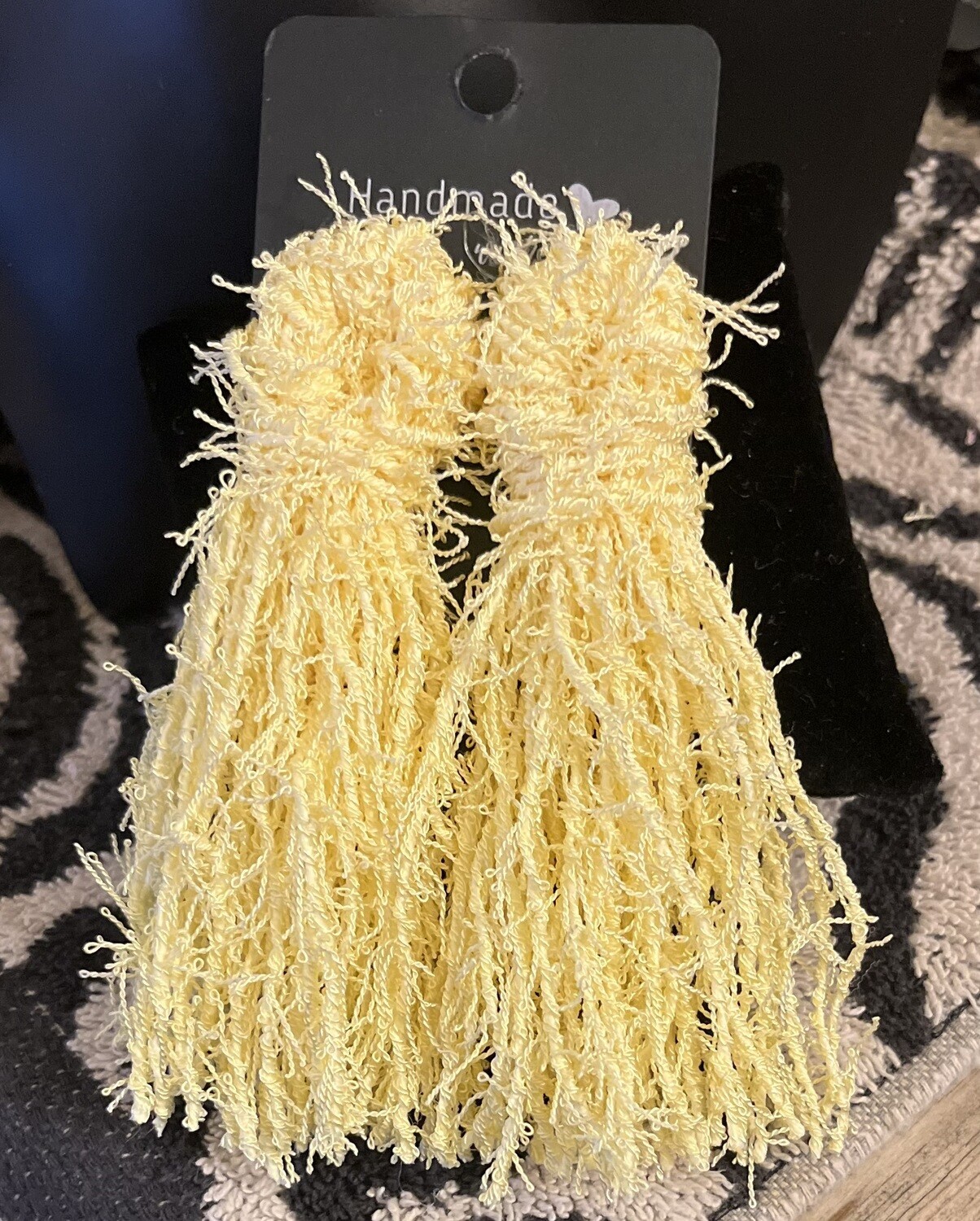 Light Yellow Loops