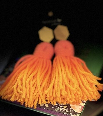 Orange Yarn with Gold Post Back0.