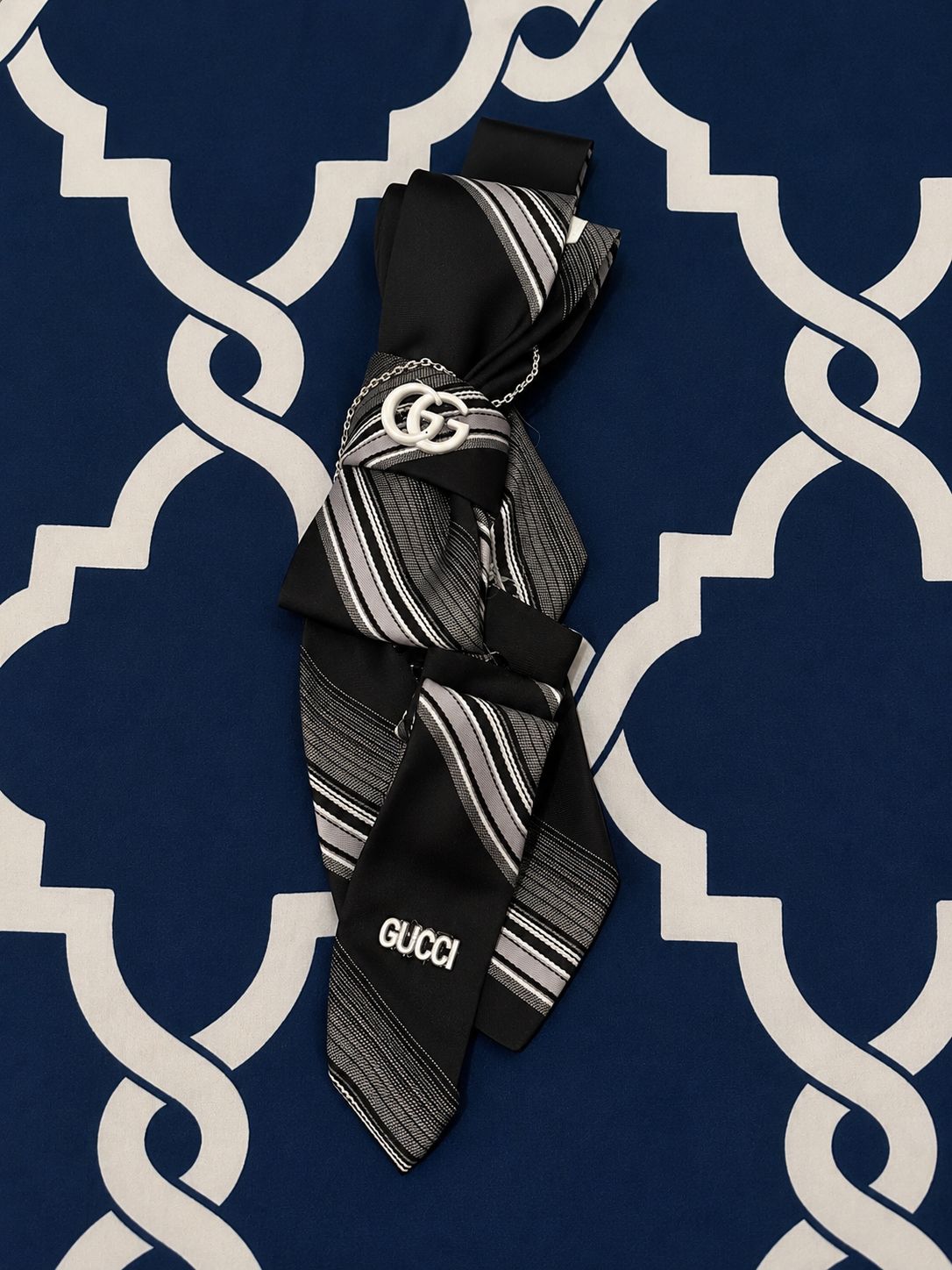 Black Gucci Necklace Tie