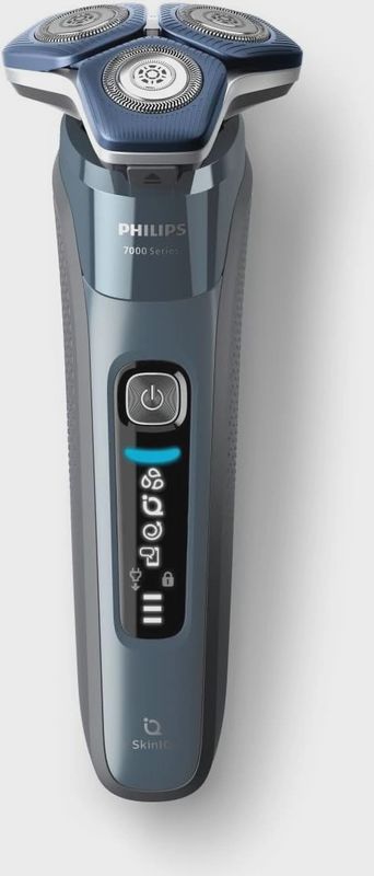 Philips Electric Shaver Series 7000, Wet &amp; Dry with SkinIQ technology &amp; Cable-free Quick Clean Pod, S7882/50