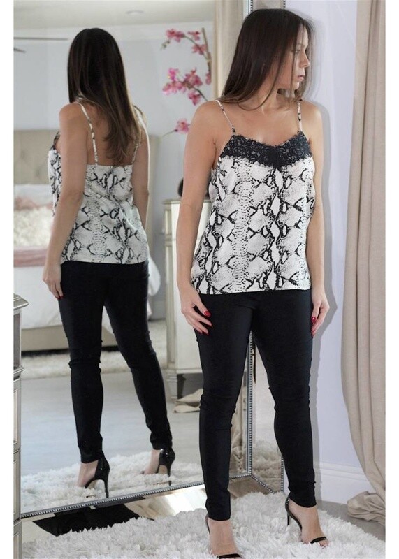 30548 Snake Print Top