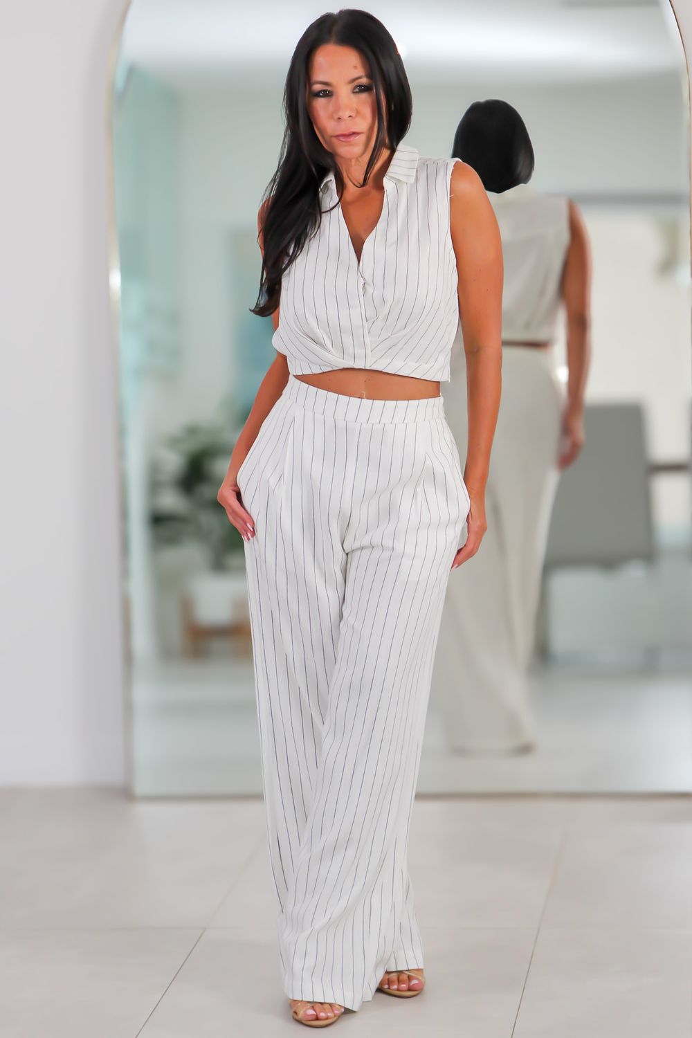 1142 White Breeze Set