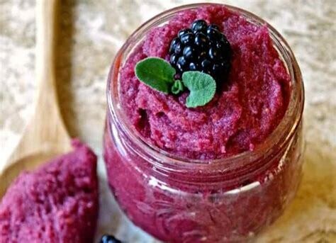 BLACKER THE BERRY Sugar Scrub