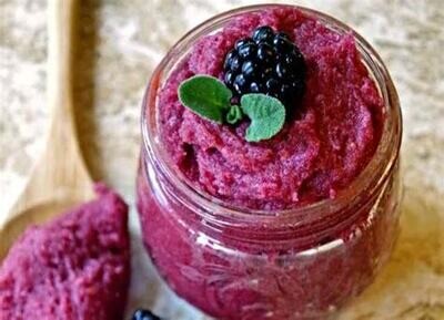 BLACKER THE BERRY Sugar Scrub
