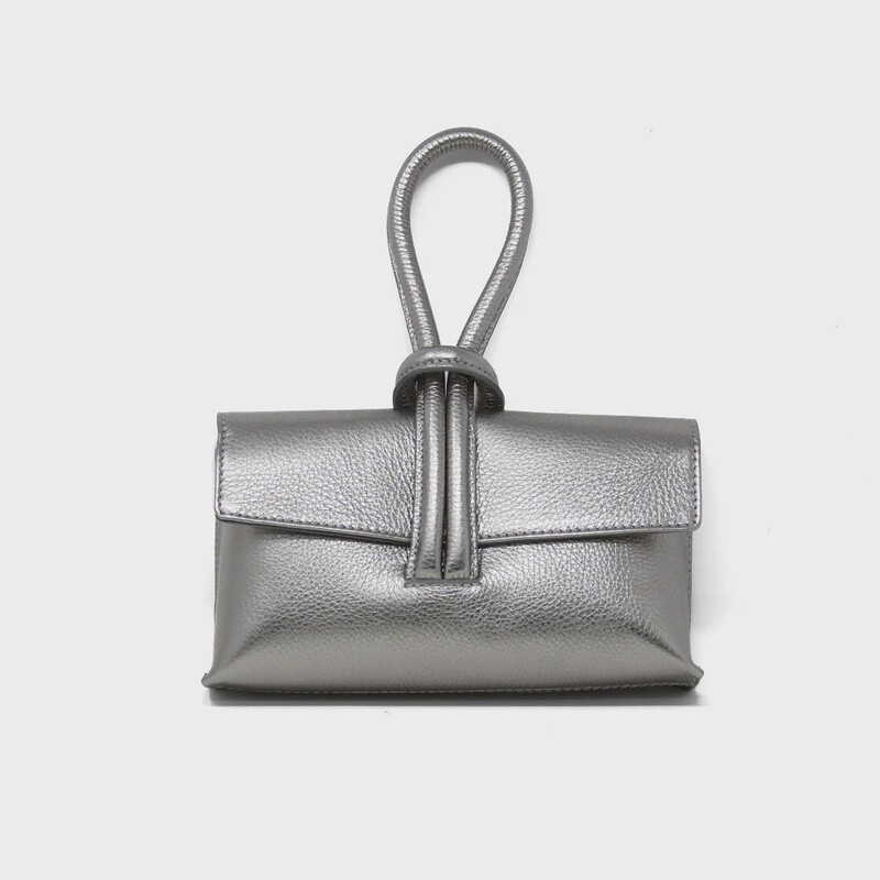 GF2404493 LEATHER WRISTLET BAG