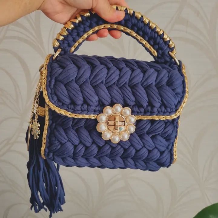 PP WOVEN HANDBAG ROYAL