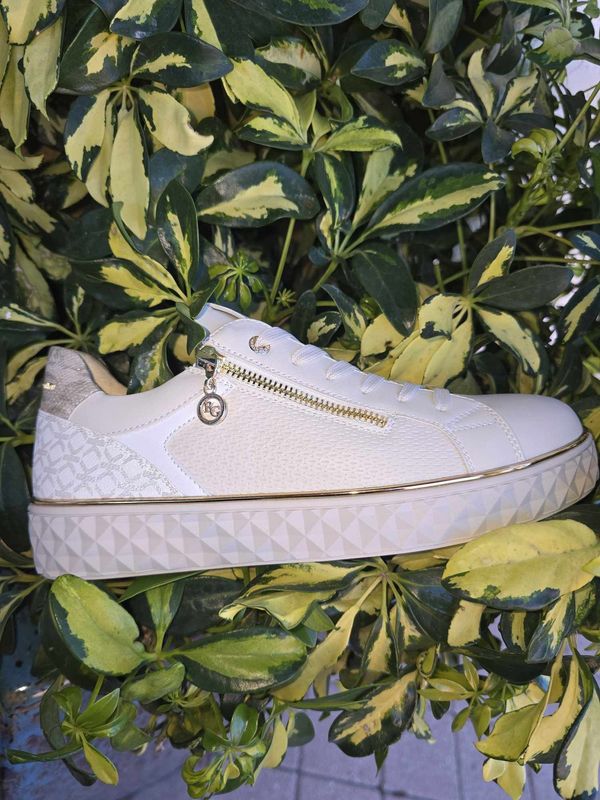 EX250242123  GOLD SNEAKERS