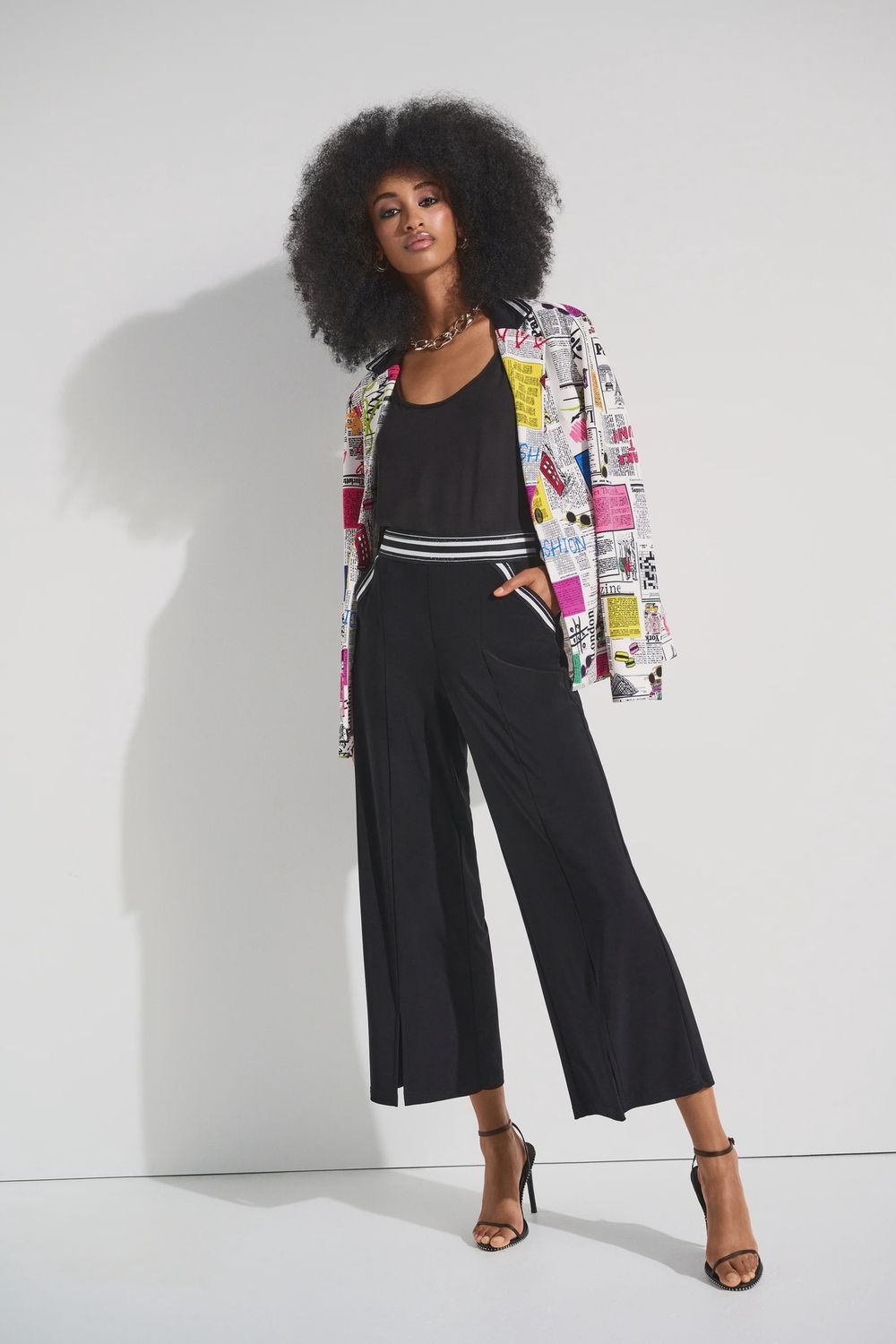 RJ25022143  BLACK STRIPPED WIDE LEG PANTS