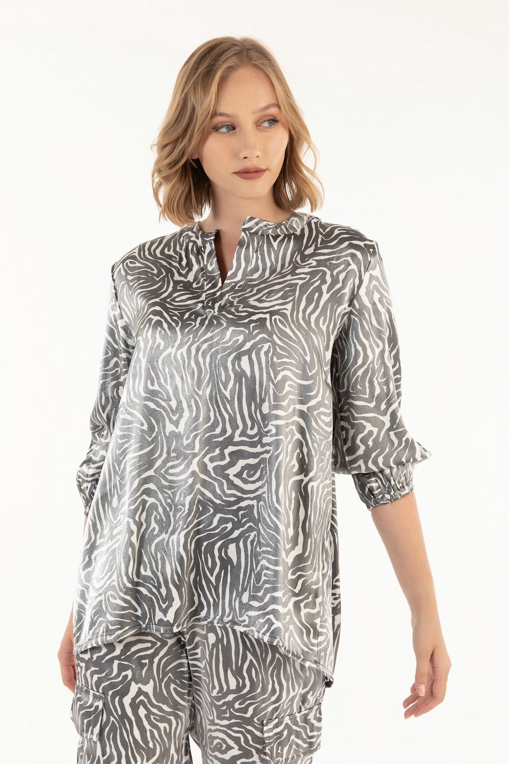 IS25031054 PETRA TOP