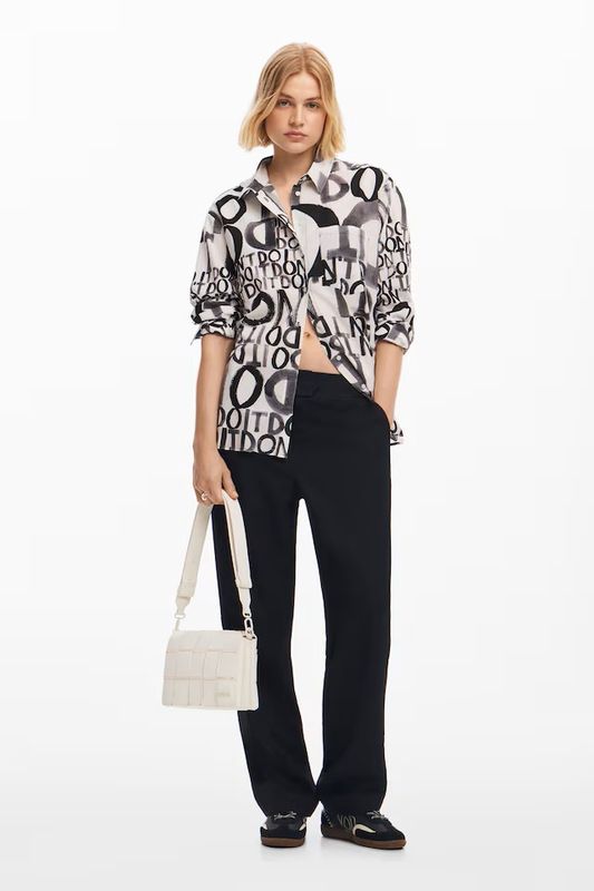 DS25031093  TYPOGRAPH BLOUSE