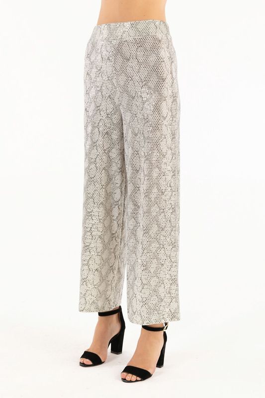 IS25041284  SEQUENCE CROP PANTS
