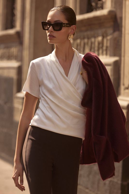 RJ25061743 WRAP CHIC VANILLA TOP