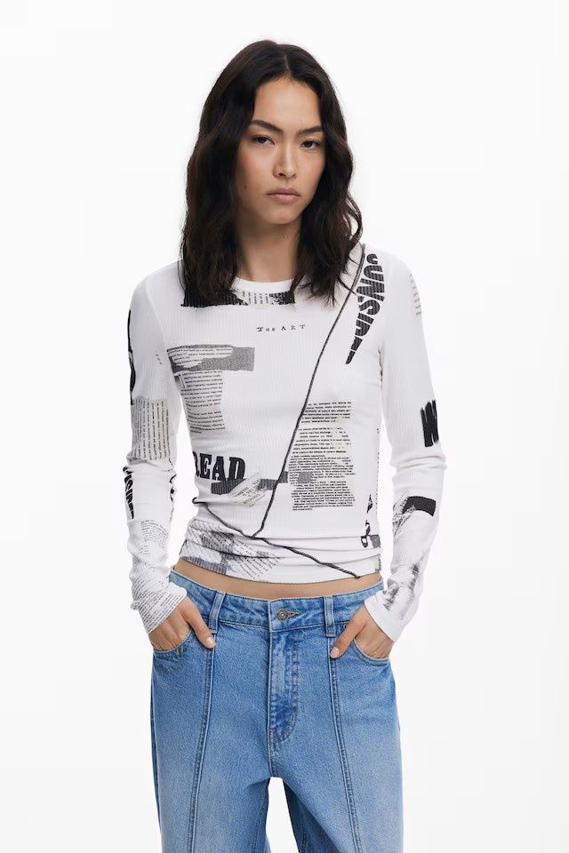 DS25081193 NEWS TEE TOP