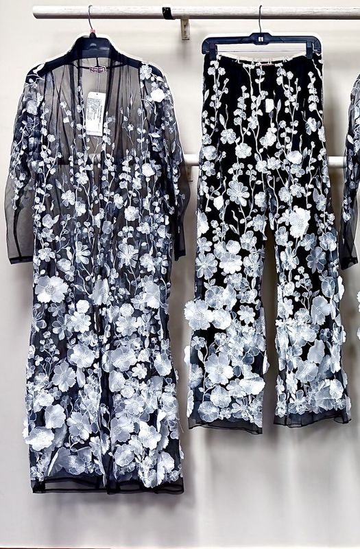 KO2508 3D WHITE FLOWER DUSTER