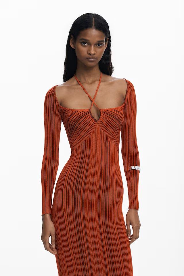 DS2510 RUST DRAMA DRESS