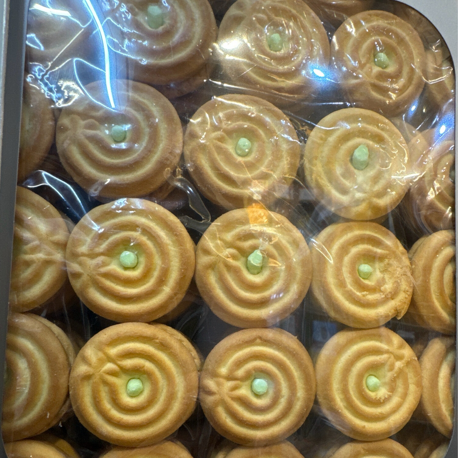Pandanus Cream Sandwich
