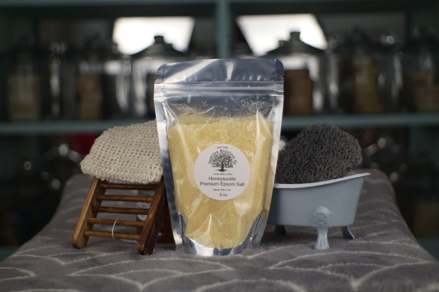 Honeysuckle Premium Foaming Bath Salt 8 oz