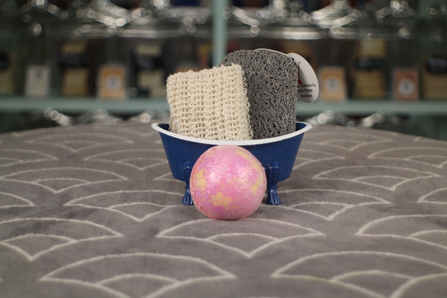 Honeysuckle Bath Bomb 5 oz