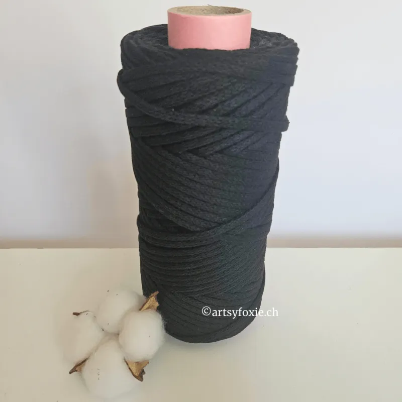 Recyceltes Baumwollgarn für Makramee und Häkeln schwarz black Garn kaufen Schweiz